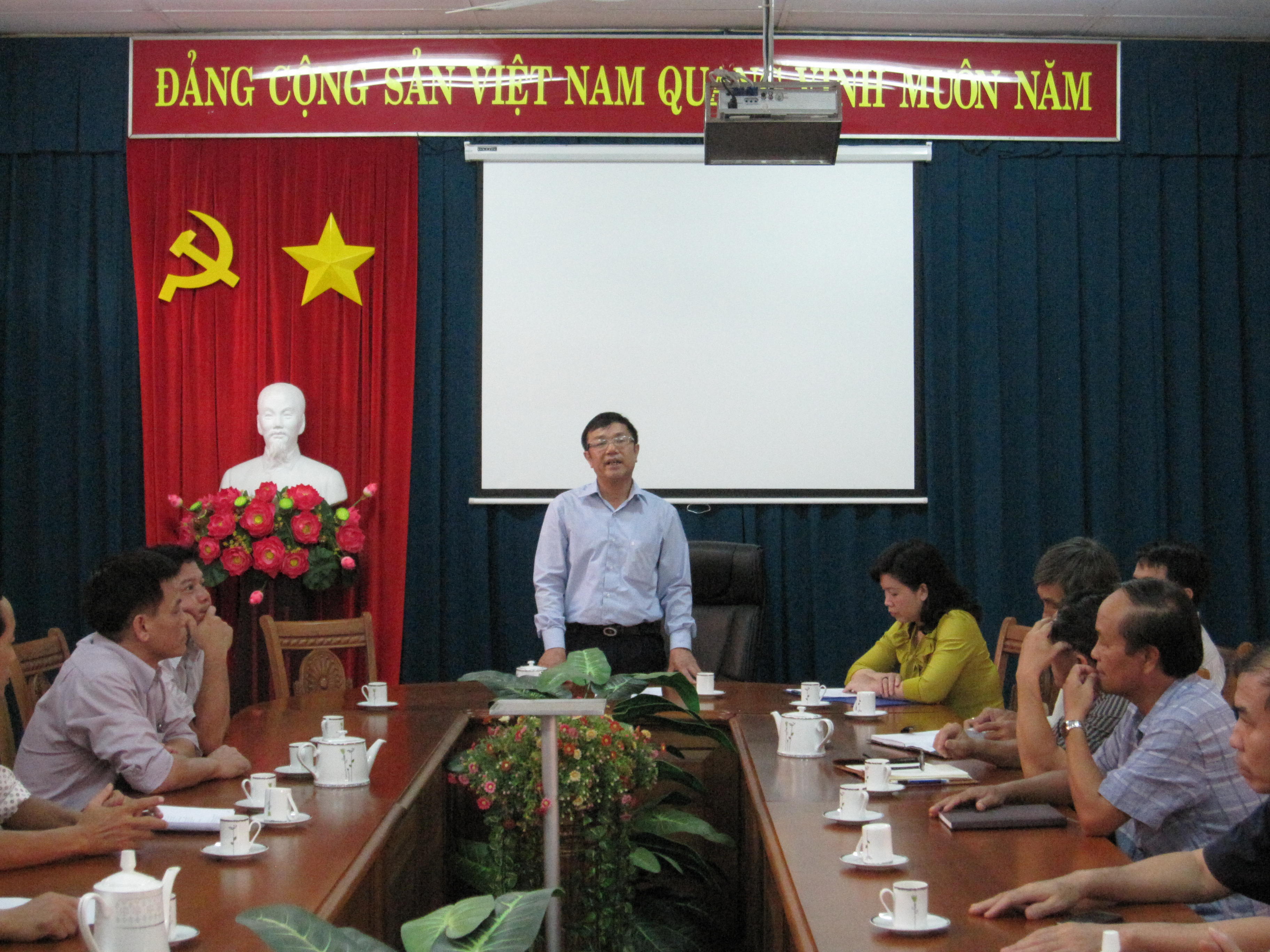 Ô Phạm Văn Trường-Phó TGĐ LHSK chỉ  đạo lễ bổ nhiệm